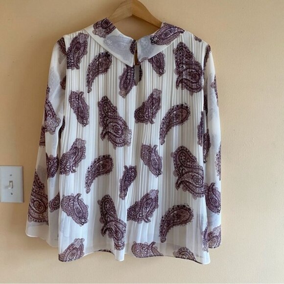 Chicos Blouse Woman 1 US Medium Pleated Paisley Cowl Neck Top Sheer Sleeve - Picture 3 of 16